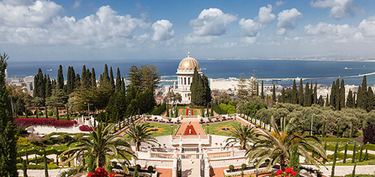 Bahai gardens and familiar comfort from HolylandCars
